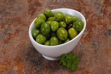Green Campo Real olives in the bowl