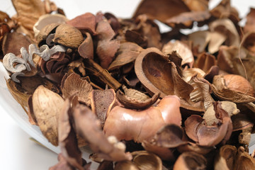 Artificial aromatic flowers and aromatic candles