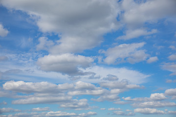 Obraz premium Blue sky with white clouds 