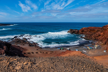 Fototapeta na wymiar beautiful view on El Golfo Beach in Lanzarote or Lanzerote, Canary Islands, Spain. October 2019