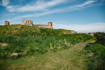 Fototapeta na wymiar Schottland Highlands Küste tantallon castle ruine