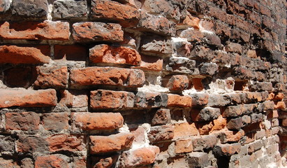 Gdańsk, fragment średniowiecznych murów obronnych. Stan z 2011 roku.