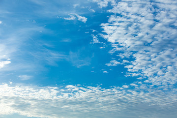 Fototapeta na wymiar Blue sky background and white clouds