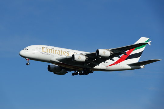emirates A 380 atterrissage