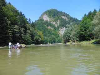 Spływ Dunajca w Pieninach tratwami