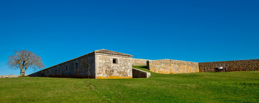 A Fortaleza de Santa Teresa &eacute; um dos primeiros pontos tur&iacute;sticos entrando no Uruguai pelo Chu&iacute;.
 Ela faz parte do Parque Nacional de Santa Teresa.