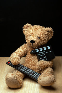 image of toy bear dark background 