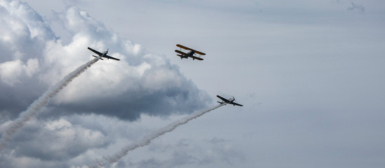 airplanes in formation