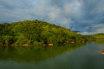 Fototapeta na wymiar Beautiful landscape of Dam in Colombia