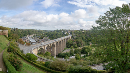 Naklejka premium Viaduc de Dinan Côtes d'armoriaux Bretagne France