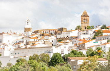Fototapeta na wymiar a view of Jerez de los Caballeros city including the Saint Mary of the Incarnation church, province of Badajoz, Extremadura, Spain