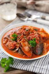 Mussels in Spicy Tomato Sauce, Mussels Marinara