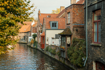 Fototapeta na wymiar Panoramic landscape of Bruges canal with medieval houses