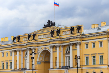 Obraz premium Senate and Synod Building (now headquarters of the Constitutional Court of Russia) on Senate square in St. Petersburg, Russia