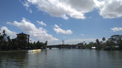 Obraz premium Discover the most fascinating water world on earth.