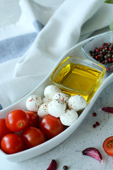 
mozzarella tomatoes and olive oil