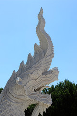Fototapeta na wymiar Decoración de dragón de estilo asiático