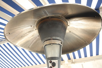 CHAUFFAGE DE TERRASSE