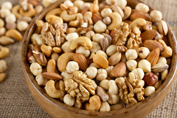 Cashews, pistachios, almonds, walnuts, hazelnuts. Mixed nuts.