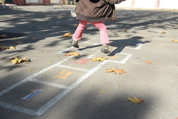 jeux de marelle en milieu socolaire