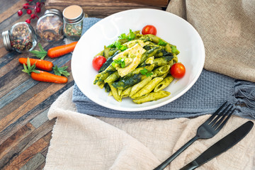 penne with chicken sauce Pesto