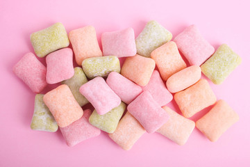Pillows of multi-colored chewing gum