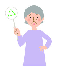 三角印の札を持ったおばあちゃんの上半身ベクターイラスト