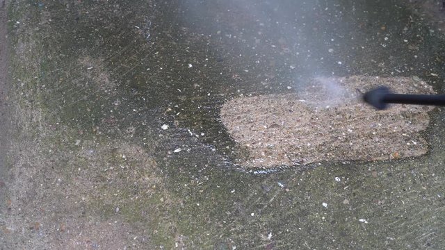 Jetwashing a dirty concrete path
Ungraded
Sony A73