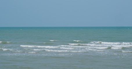 Fototapeta premium Sea wave beach and blue sky