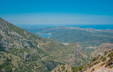 Fototapeta na wymiar mountain view of the sea and lake