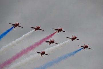 Air display formation flying