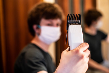  haircutting at home self clipper in medical mask