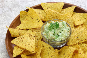 tortilla chips with avocado dip