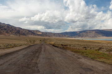 Fototapeta na wymiar highway along the Orto Tokoy reservoir, Kyrgyzstan