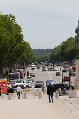 Road of Versaille