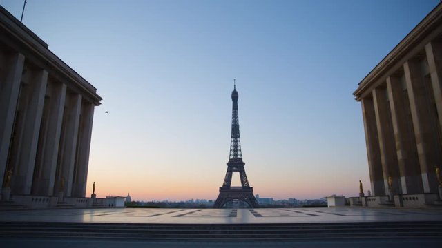 Eiffel Tower Tour Eiffel Paris Coronavirus Confinement Landmark Lockdown Vide Empty Sunrise Lever de Soleil 01