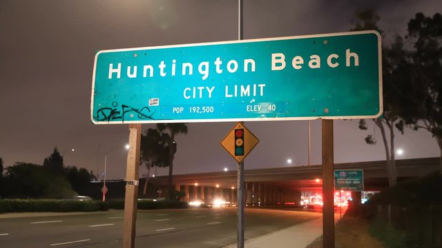 Huntington Beach California Welcome Sign