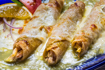 Enchiladas Verdes Picantes