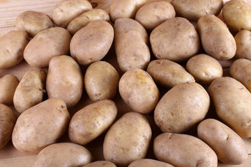 Fototapeta na wymiar Potatoes on table