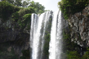 韓国チェジュ島の正房瀑布