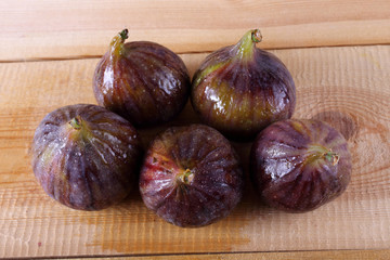 Figs on table