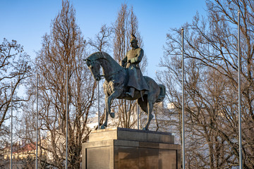 pomnik Józefa Piłsudskiego w Lublinie w województwie lubelskim
