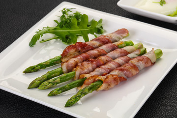 Asparagus with bacon