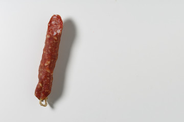Salsiccia Sarda, isolato su sfondo bianco