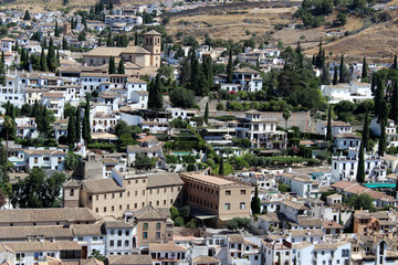 Paisaje de la ciudad de Granada desde la Alhambra (Andalucía, España)