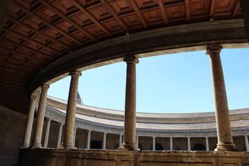 Fototapeta premium Palacio de Carlos V en la Alhambra de Granada