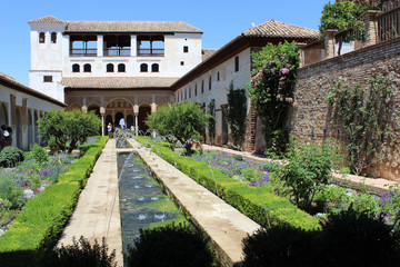 Fototapeta na wymiar Palacio del Generalife en la Alhambra de Granada (Andalucía, España) 