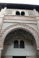 Fototapeta na wymiar Fachada del corral del Carbón. Eun edificio del siglo XIV situado en la ciudad española de Granada (Andalucía, España)