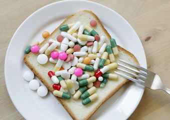 Pillule de médicament dans assiette