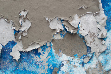 The color of the wall peeling off. There is a crack in the color. The paint plate is peeling off. The color crack.